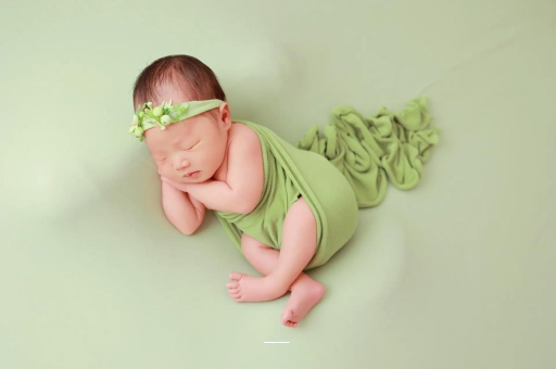 攀枝花宝宝边吃边拉正常吗